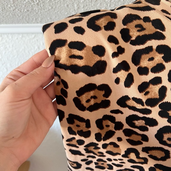 Cheetah Print Puff Sleeve Top - Picture 4 of 4